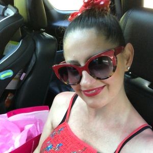 Meet your Posher, Nikoletta